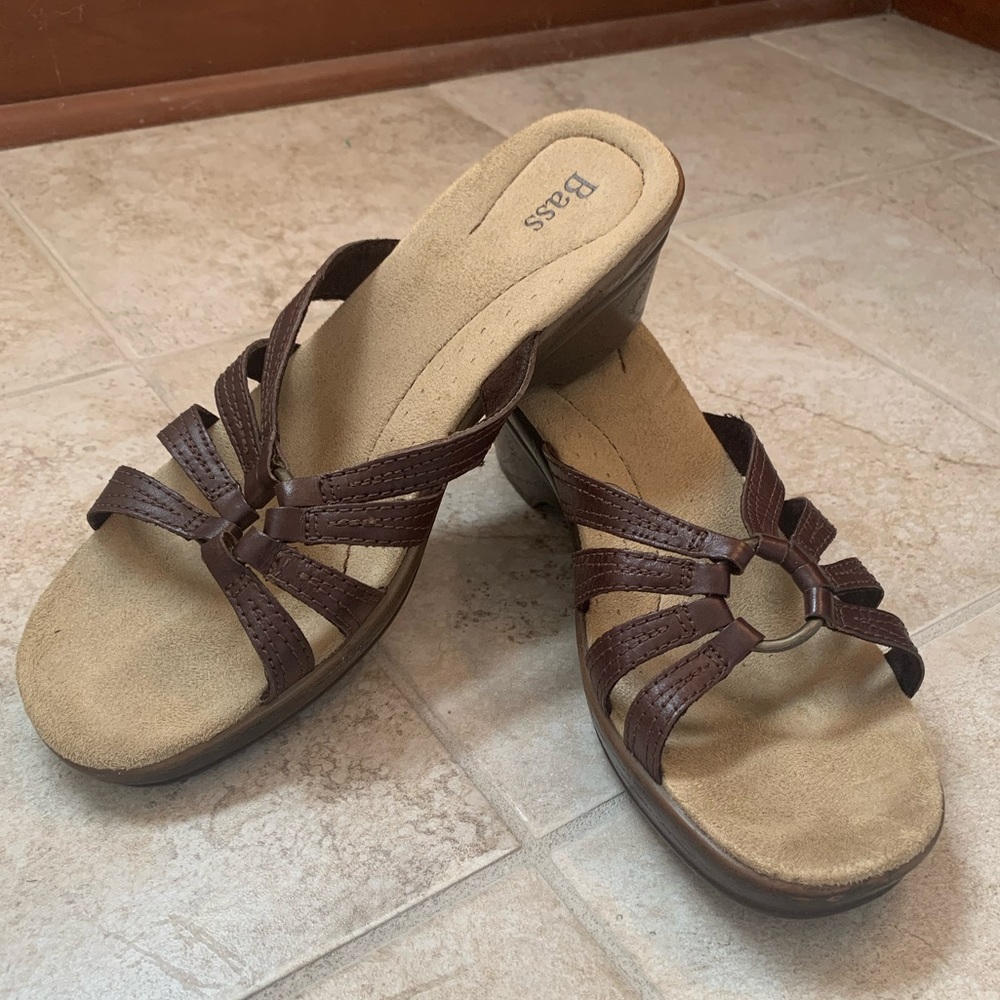 Bass Wedge Sandals Size 10